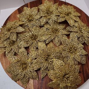 40 Gold Faux Flowers | Bendable Stems | Wedding & Holiday Decor